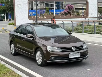 Volkswagen Sagitar 2016, 110000 км, за 4175.92 USD
