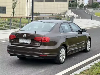 Volkswagen Sagitar 2016, 110000 км, за 4175.92 USD