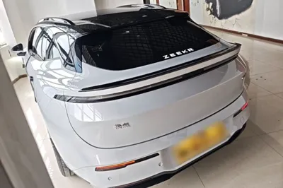 Zeekr 007GT 2025, 19100 км, за 27194 USD