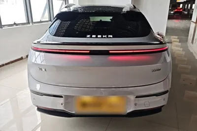 Zeekr 007GT 2025, 19100 км, за 27194 USD