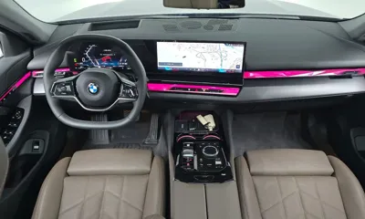 BMW 5-Series 2025, 17911 км, за 32493.11 USD - фото 7