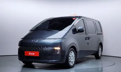 Hyundai Staria · 2023 год