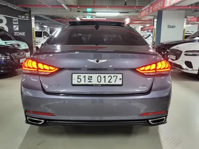 Hyundai Genesis 2016, 193411 км, за 6039.12 USD