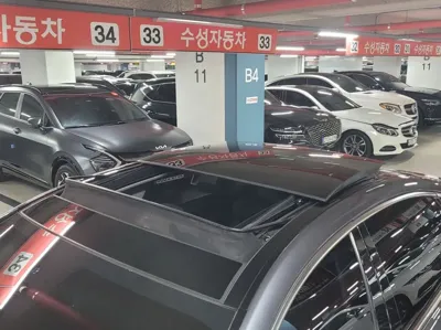 Hyundai Genesis 2016, 193411 км, за 6039.12 USD