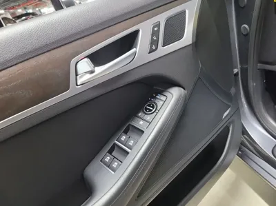 Hyundai Genesis 2016, 193411 км, за 5993.49 USD - фото 15