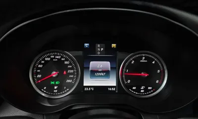 Mercedes-Benz GLC-Class 2018, 129947 км, за 15097.81 USD - фото 8