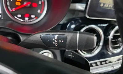 Mercedes-Benz GLC-Class 2018, 129947 км, за 15097.81 USD - фото 9