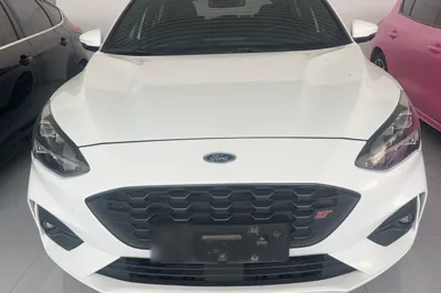 Ford Focus 2020, 62600 км, за 10623 USD