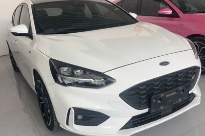 Ford Focus 2020, 62600 км, за 10623 USD