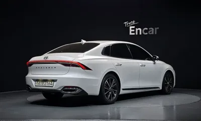Hyundai Grandeur 2020, 95821 км, за 15097.81 USD