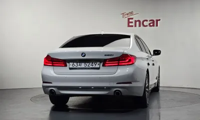 BMW 5-Series 2018, 48583 км, за 14966.52 USD