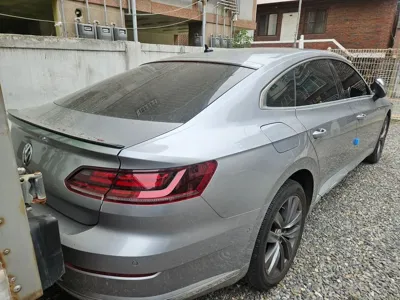 Volkswagen Arteon 2020, 127000 км, за 12046.62 USD