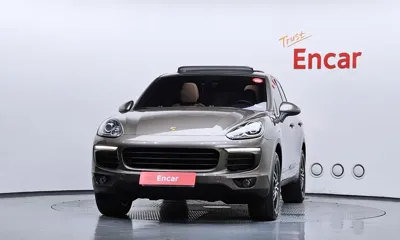 Porsche Cayenne 2016, 82356 км, за 21792.89 USD