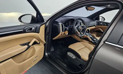 Porsche Cayenne 2016, 82356 км, за 21792.89 USD - фото 10