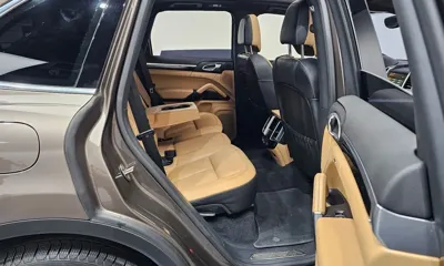 Porsche Cayenne 2016, 82356 км, за 21792.89 USD - фото 11