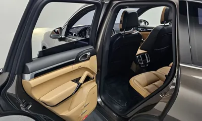 Porsche Cayenne 2016, 82356 км, за 21792.89 USD - фото 12