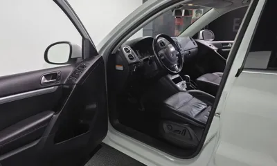 Volkswagen Tiguan 2016, 162813 км, за 6830.76 USD - фото 10