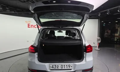 Volkswagen Tiguan 2016, 162813 км, за 6830.76 USD - фото 20