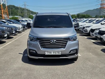 Hyundai Starex 2019, 98000 км, за 9751.5 USD