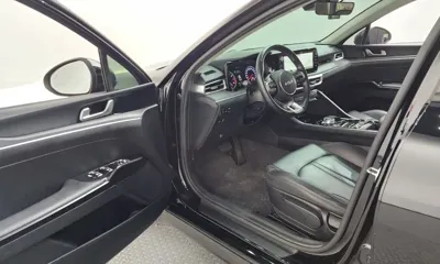 Kia K5 2022, 61705 км, за 17657.87 USD - фото 10