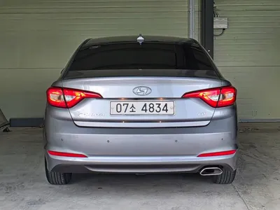Hyundai Sonata 2016, 178273 км, за 4875.51 USD