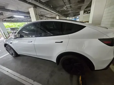 Tesla Model Y 2025, 11836 км, за 20100.1 USD - фото 6