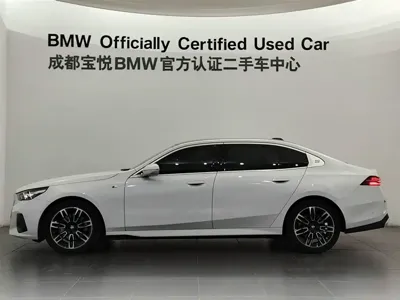 BMW 5 Series 2025, 44200 км, за 36216.65 USD