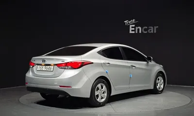 Hyundai Avante 2015, 125433 км, за 3635.65 USD