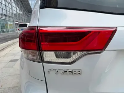 Toyota Highlander 2020, 61000 км, за 23513.38 USD - фото 13
