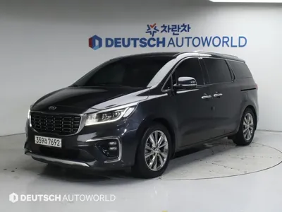 Kia Canival · 2019 год