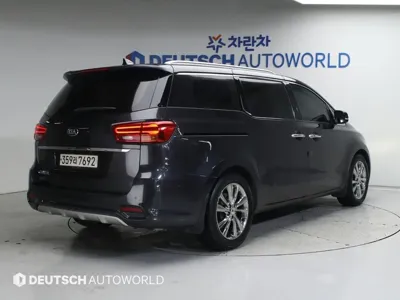 Kia Canival 2019, 149170 км, за 9524.43 USD
