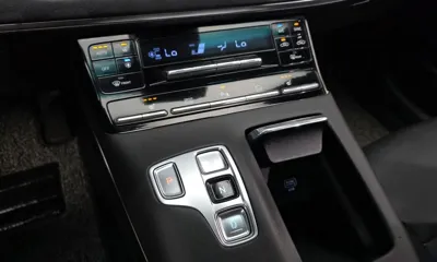 Hyundai Grandeur 2022, 31162 км, за 17941.88 USD - фото 9