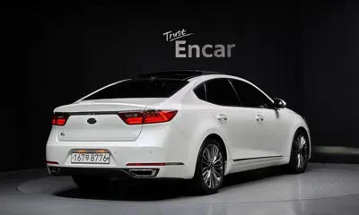 Kia K7 2019, 105262 км, за 9774.19 USD