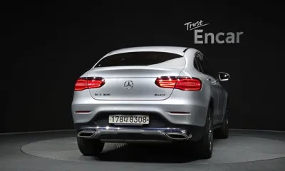 Mercedes-Benz GLC-Class 2019, 168956 км, за 15536.63 USD - фото 4