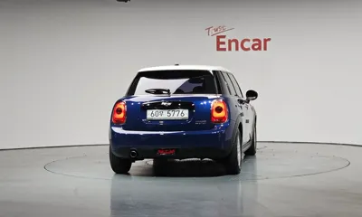 MINI Cooper 2016, 72169 км, за 5298.01 USD