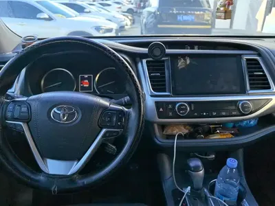 Toyota Highlander 2020, 94000 км, за 19422.81 USD - фото 12