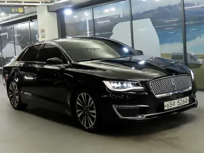 Lincoln MKZ · 2017 год