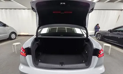 Audi A6 2022, 51992 км, за 25629.12 USD - фото 20