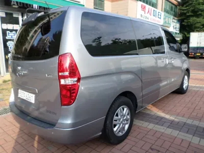 Hyundai Starex 2018, 176496 км, за 6897 USD