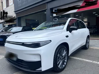 Leapmotor C10