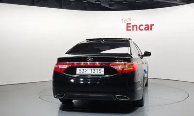 Hyundai Grandeur 2013, 135510 км, за 3898.25 USD