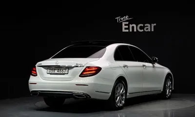 Mercedes-Benz E-Class 2017, 99406 км, за 13778.39 USD