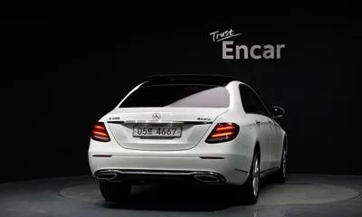 Mercedes-Benz E-Class 2017, 99406 км, за 13778.39 USD