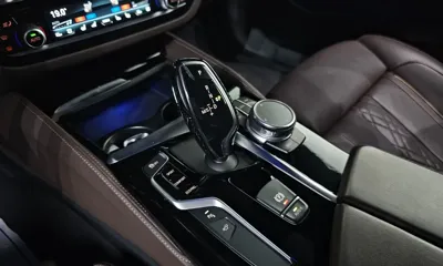BMW 5-Series 2019, 92846 км, за 18827.37 USD - фото 9