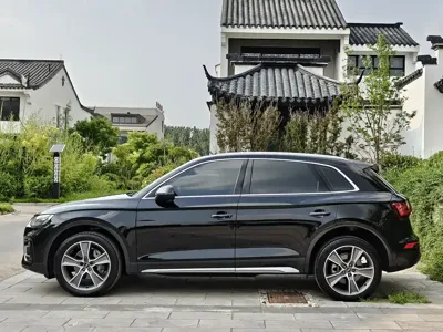 Audi Q5L 2022, 49000 км, за 26821.61 USD
