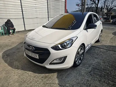 Hyundai i30 2014, 69332 км, за 4759.39 USD