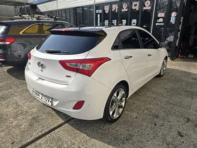 Hyundai i30 2014, 69332 км, за 4759.39 USD