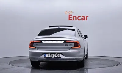 Volvo S90 2021, 93811 км, за 19103.66 USD