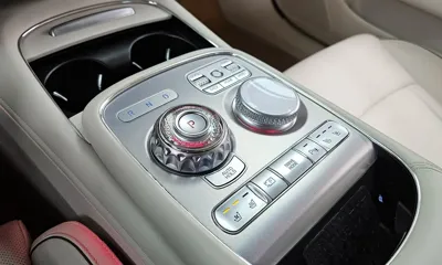 Genesis G90 2023, 71932 км, за 40238.94 USD - фото 9
