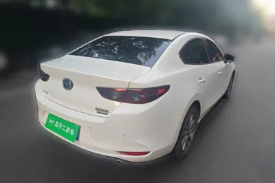 Mazda Mazda 3 Axela 2021, 49900 км, за 9629 USD - фото 6